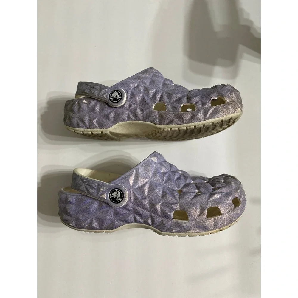 CROCS geometric 3d